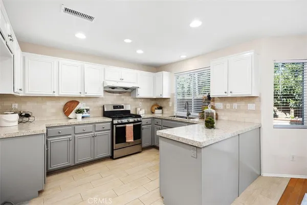 $1,695,000 | 50 Linhaven, Irvine, CA 92602