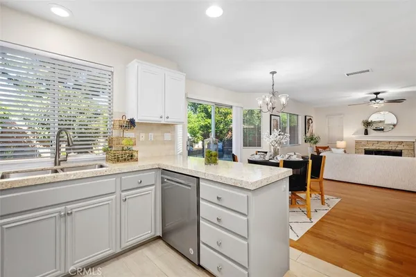 $1,695,000 | 50 Linhaven, Irvine, CA 92602