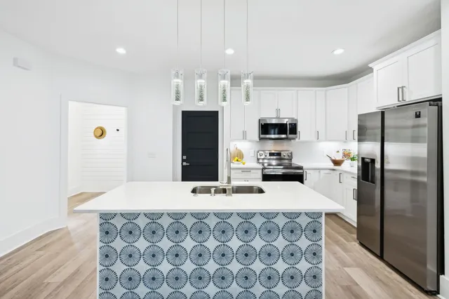 $2,800 | 463 B Radnor Street, Nashville, TN 37211