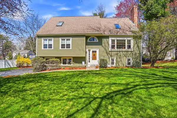 $675,000 | 5 Okemo Ridge Road, Sutton, MA 01590