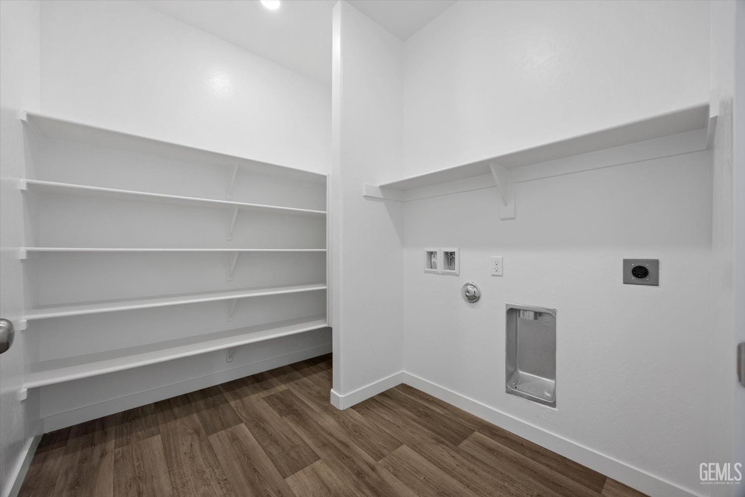 Undisclosed Address Shafter, CA 93263 - Photo 21 of 30