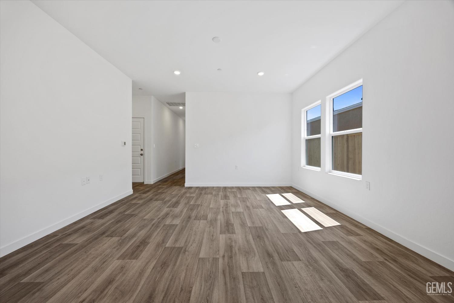 Undisclosed Address Shafter, CA 93263 - Photo 5 of 30