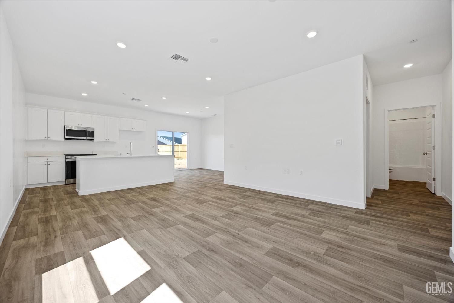 Undisclosed Address Shafter, CA 93263 - Photo 8 of 30