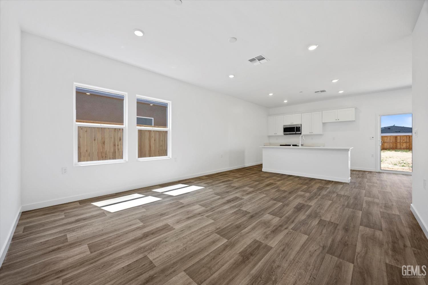 Undisclosed Address Shafter, CA 93263 - Photo 9 of 30