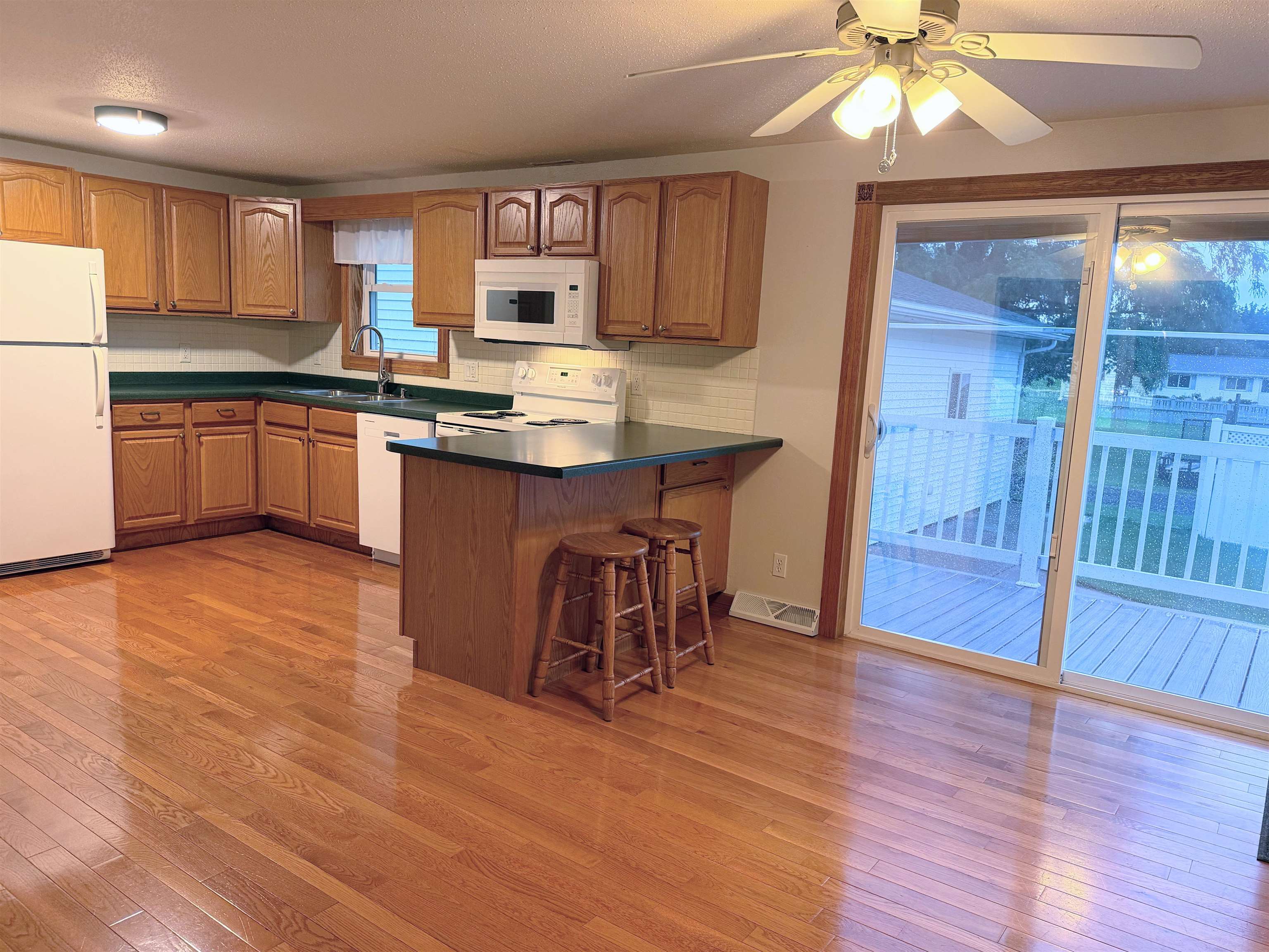 1317 South 5th Street Prairie du Chien, WI 53821 - Photo 9 of 31