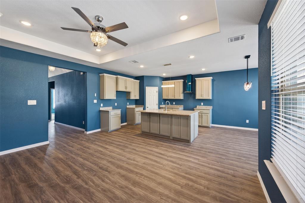 601 East Willingham Street Cleburne, TX 76031 - Photo 12 of 29