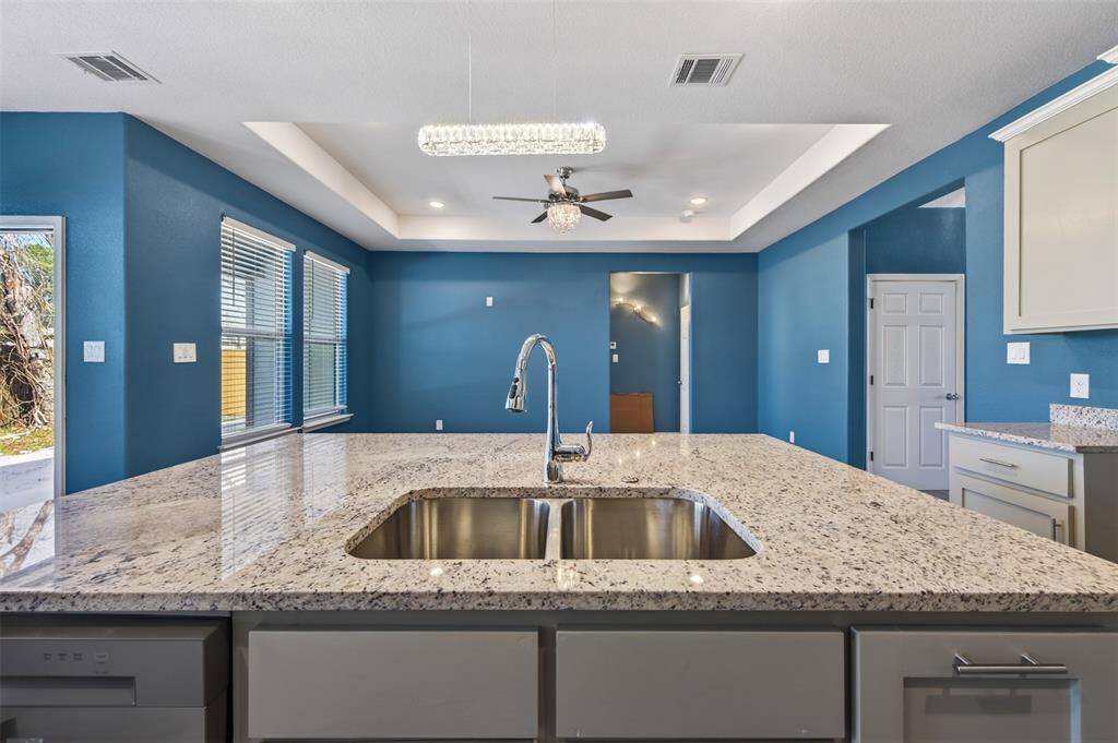 601 East Willingham Street Cleburne, TX 76031 - Photo 8 of 29