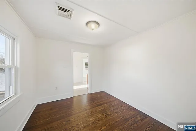 $3,500 | 75 Lakeview Terrace, Oakland, NJ 07436