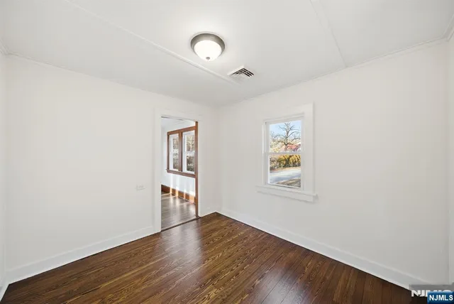 $3,500 | 75 Lakeview Terrace, Oakland, NJ 07436