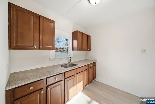 $3,500 | 75 Lakeview Terrace, Oakland, NJ 07436