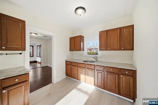 $3,500 | 75 Lakeview Terrace, Oakland, NJ 07436