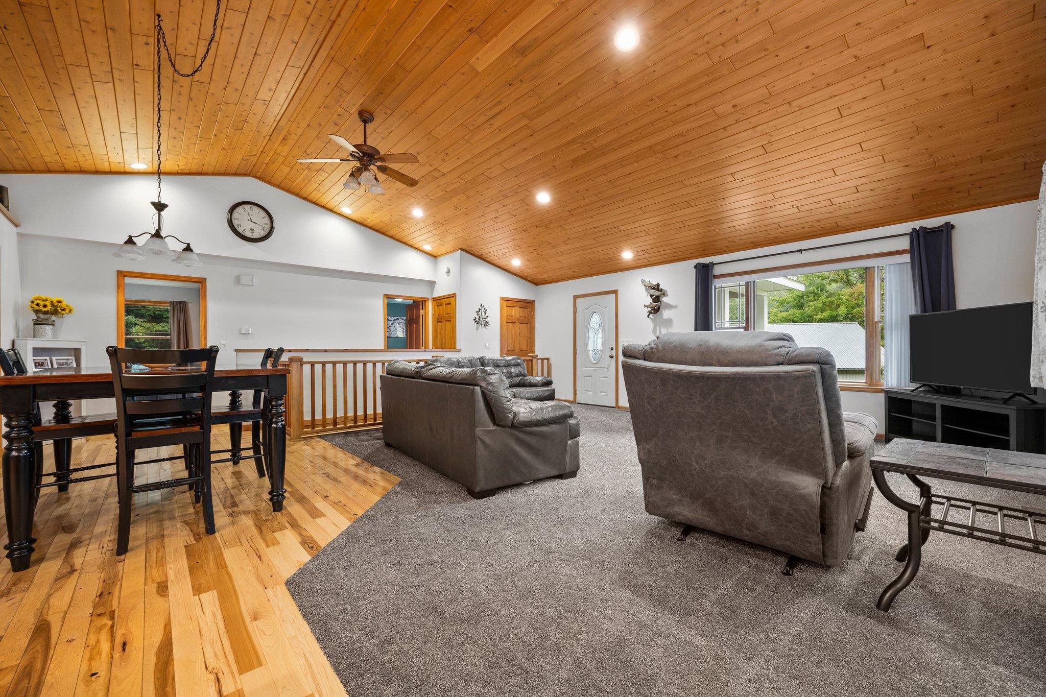 2108 West Old State Road East Jordan, MI 49727 - Photo 19 of 63 1915754-18.JPG