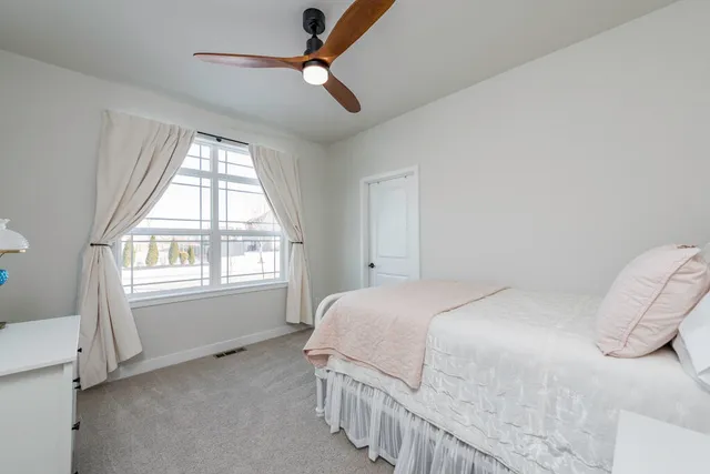 $634,900 | 9029 Creekside Circle, Pleasant Prairie, WI 53158