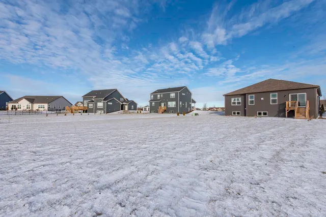 $634,900 | 9029 Creekside Circle, Pleasant Prairie, WI 53158