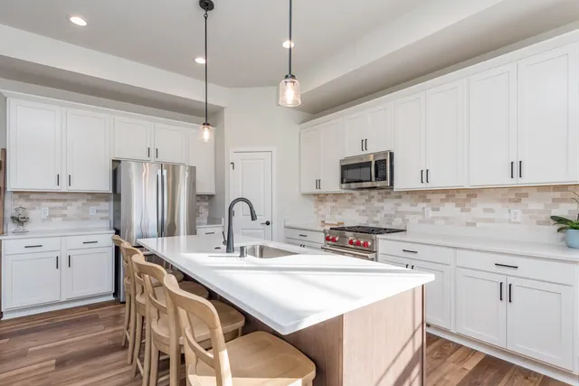 $634,900 | 9029 Creekside Circle, Pleasant Prairie, WI 53158