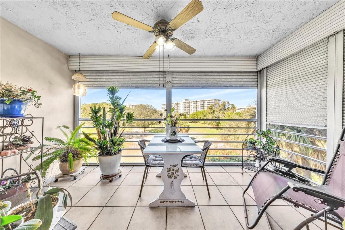 545 Oaks Lane, Unit 403 Pompano Beach, FL 33069 - Photo 12 of 42 Photo 12