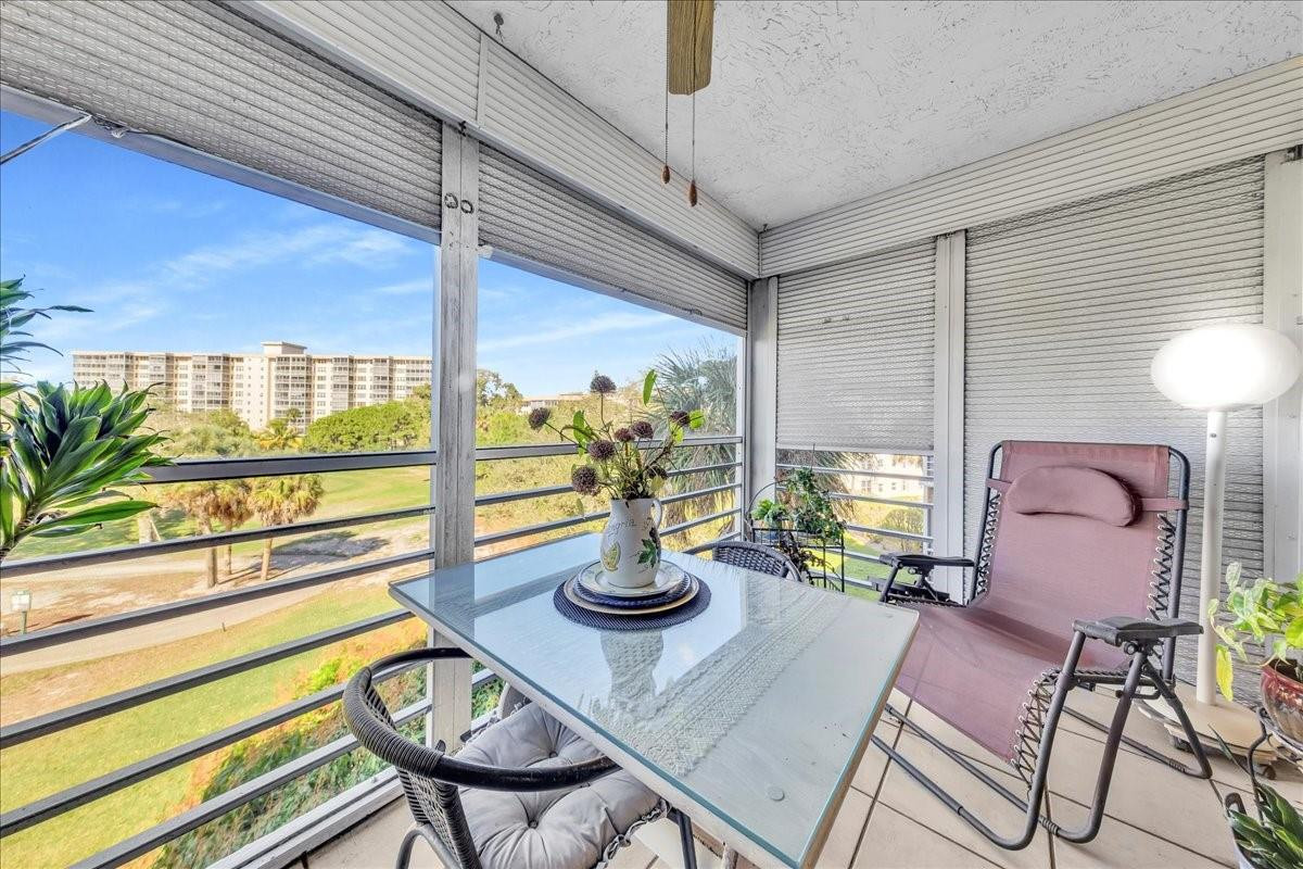 545 Oaks Lane, Unit 403 Pompano Beach, FL 33069 - Photo 13 of 42 Photo 13