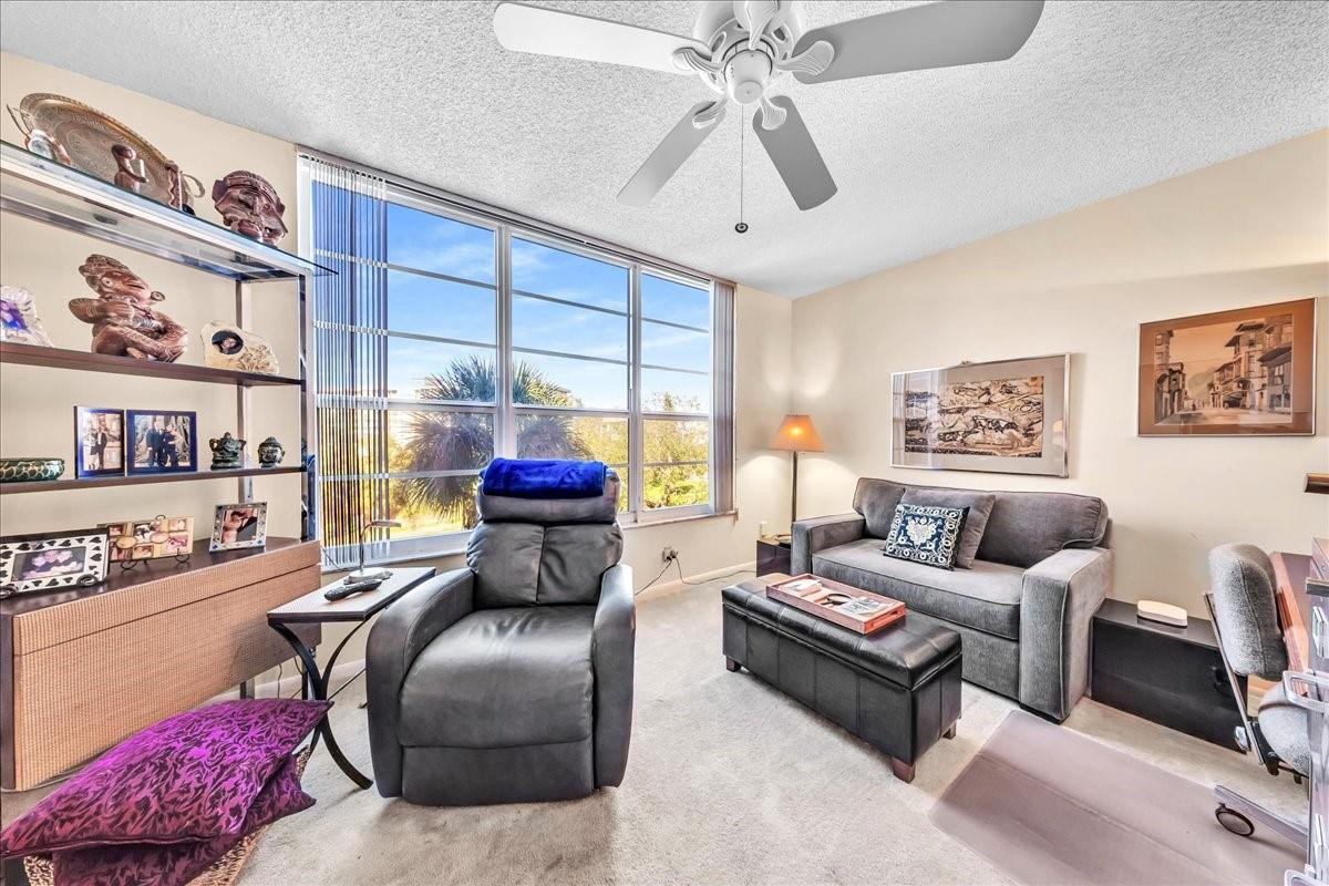 545 Oaks Lane, Unit 403 Pompano Beach, FL 33069 - Photo 17 of 42 Photo 17