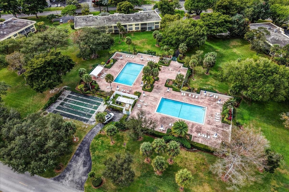 545 Oaks Lane, Unit 403 Pompano Beach, FL 33069 - Photo 36 of 42 Photo 36