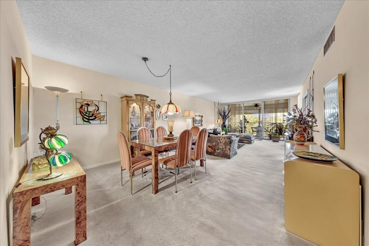 545 Oaks Lane, Unit 403 Pompano Beach, FL 33069 - Photo 8 of 42 Photo 8