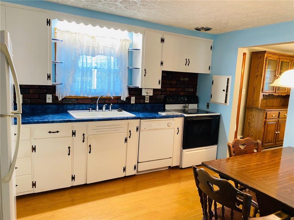 110 Aiken Road New Castle, PA 16101 - Photo 5 of 17