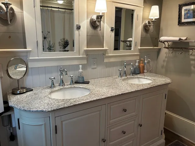 $650,000 | 299 Center Street, Pembroke, MA 02359