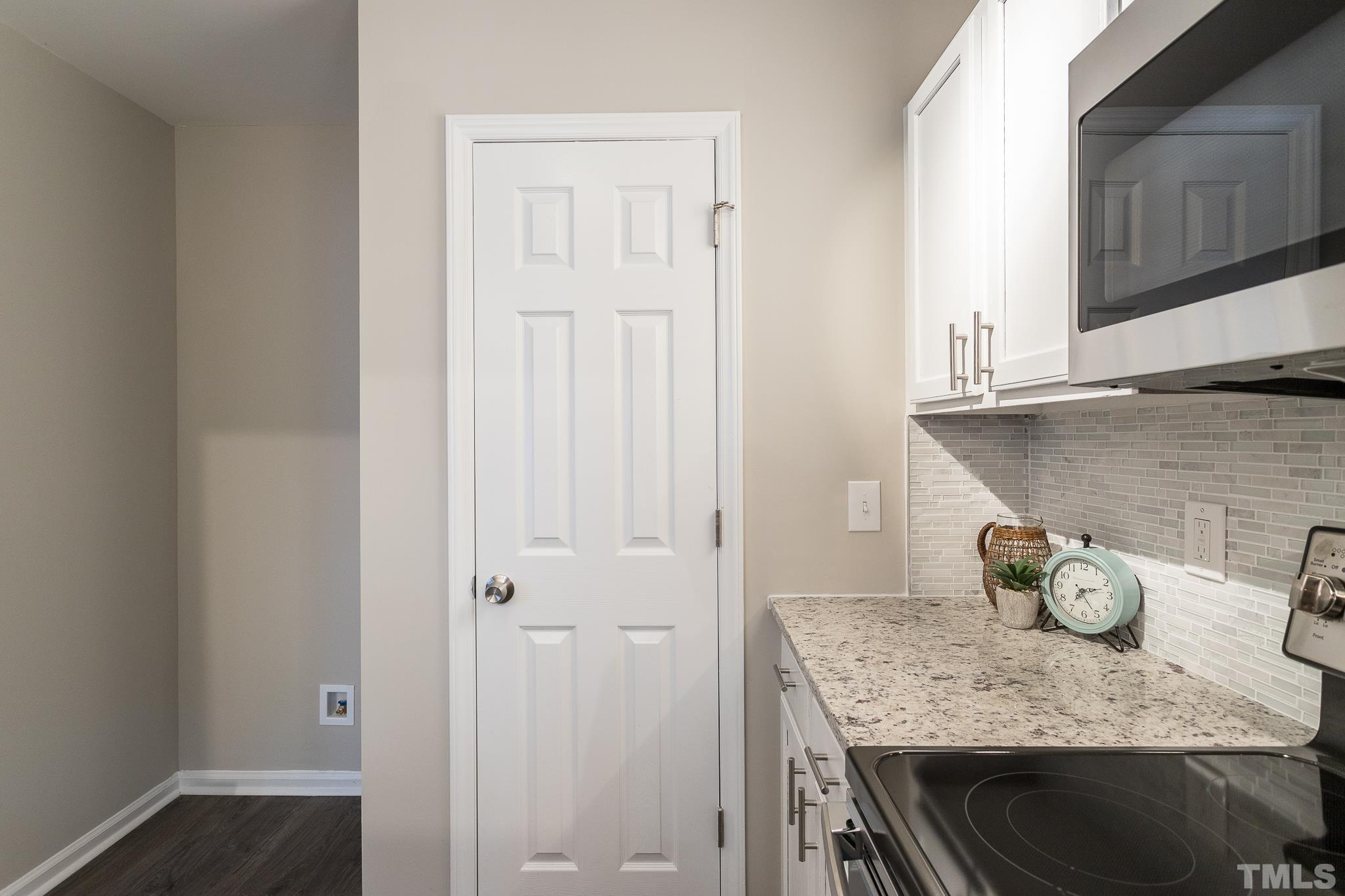 207 Candace Place Cary, NC 27513 - Photo 4 of 31