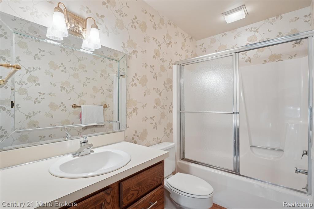 9095 South Saginaw Road, Unit 23 Grand Blanc, MI 48439 - Photo 32 of 54
