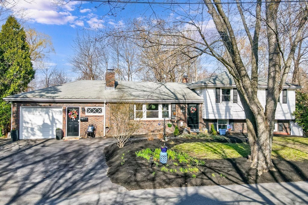 25 South Street, Reading, MA 01867 Compass