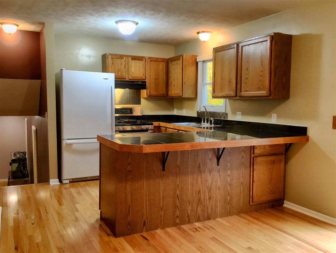 1971 Lardie Road Traverse City, MI 49696 - Photo 5 of 40 1881116-4.JPG