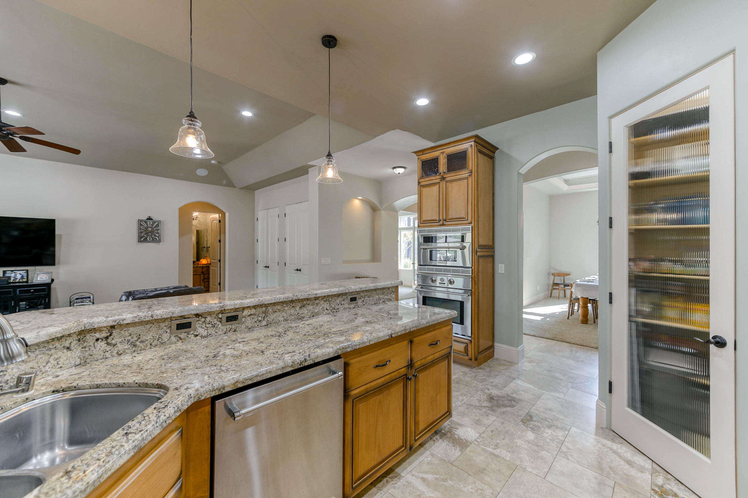 9184 Silver King Road Redding, CA 96001 - Photo 11 of 50 Gourmet Kitchen