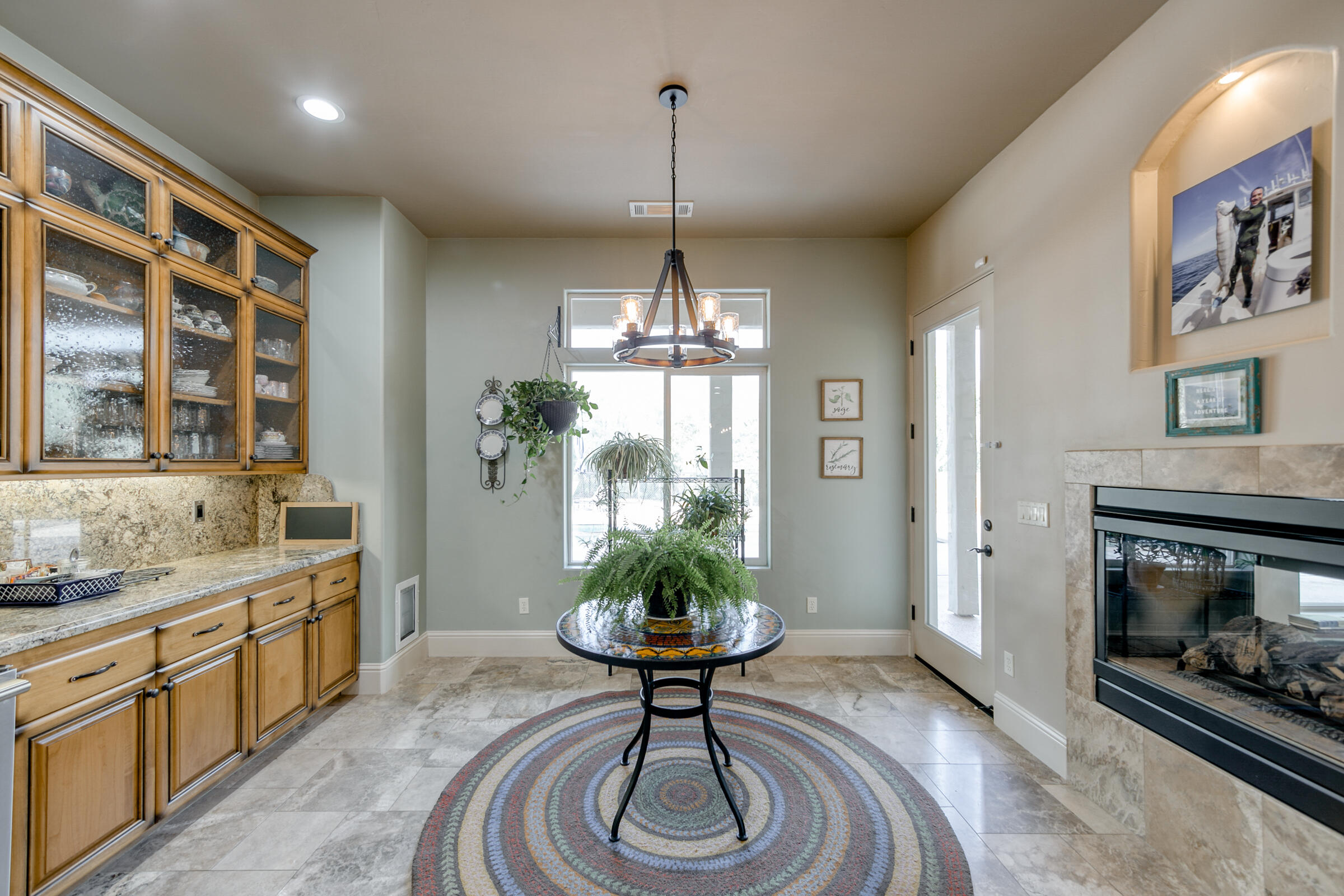 9184 Silver King Road Redding, CA 96001 - Photo 14 of 50 Gourmet Kitchen
