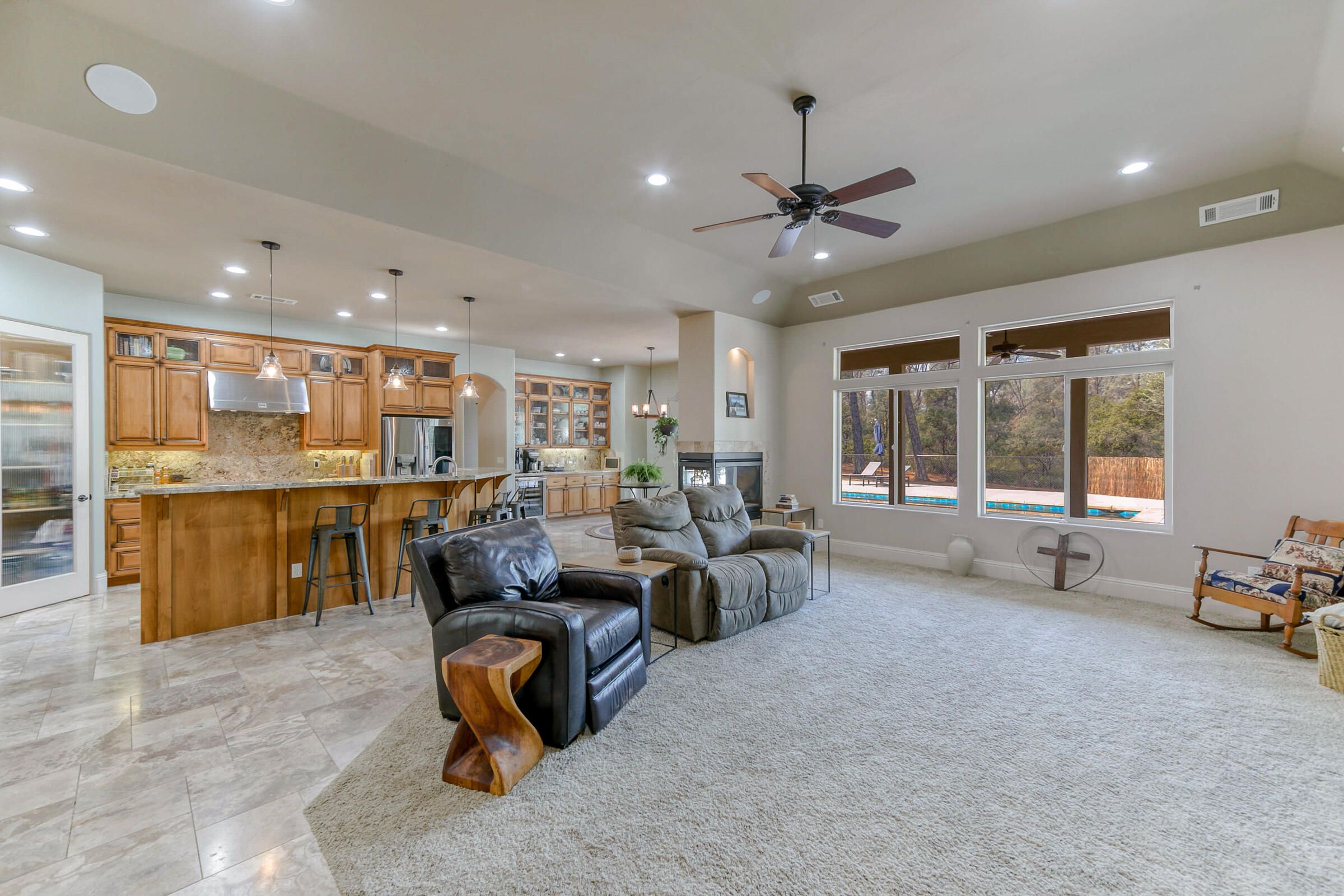 9184 Silver King Road Redding, CA 96001 - Photo 16 of 50 Great Room