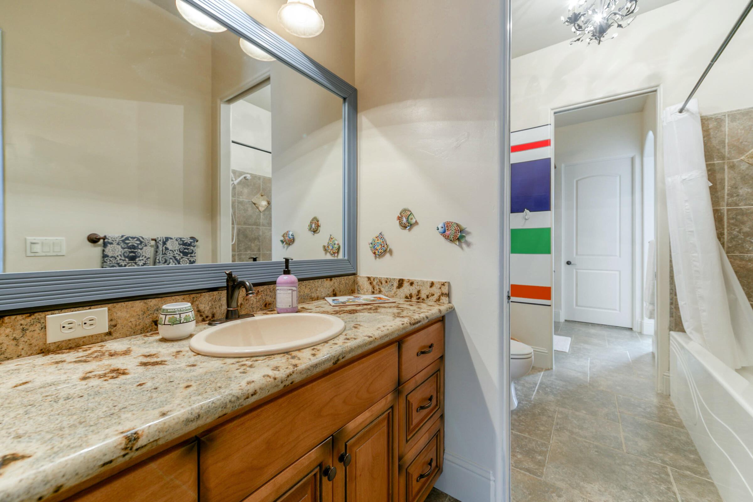 9184 Silver King Road Redding, CA 96001 - Photo 19 of 50 Jack & Jill Bathroom 1
