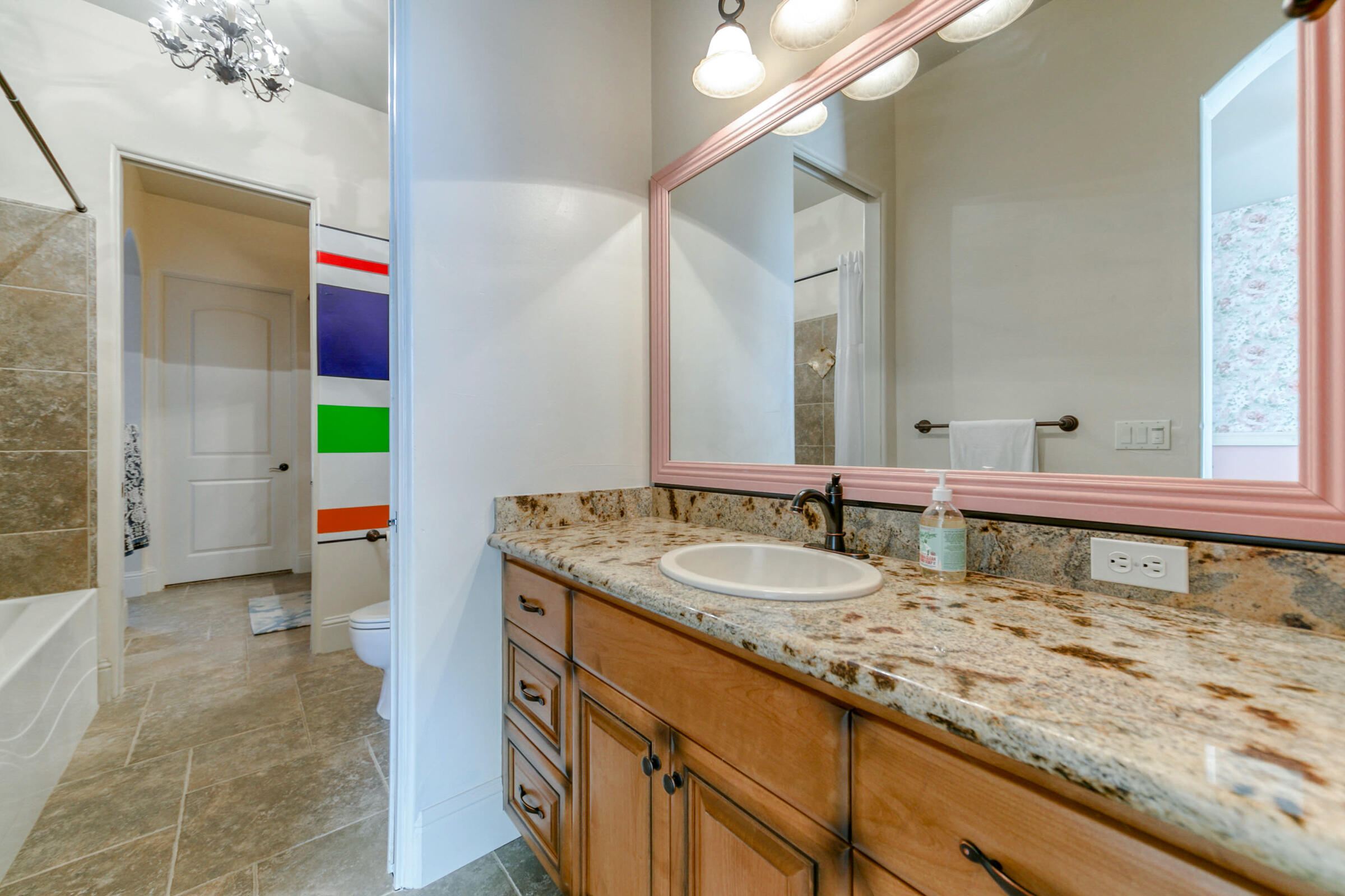 9184 Silver King Road Redding, CA 96001 - Photo 21 of 50 Jack & Jill Bathroom 1