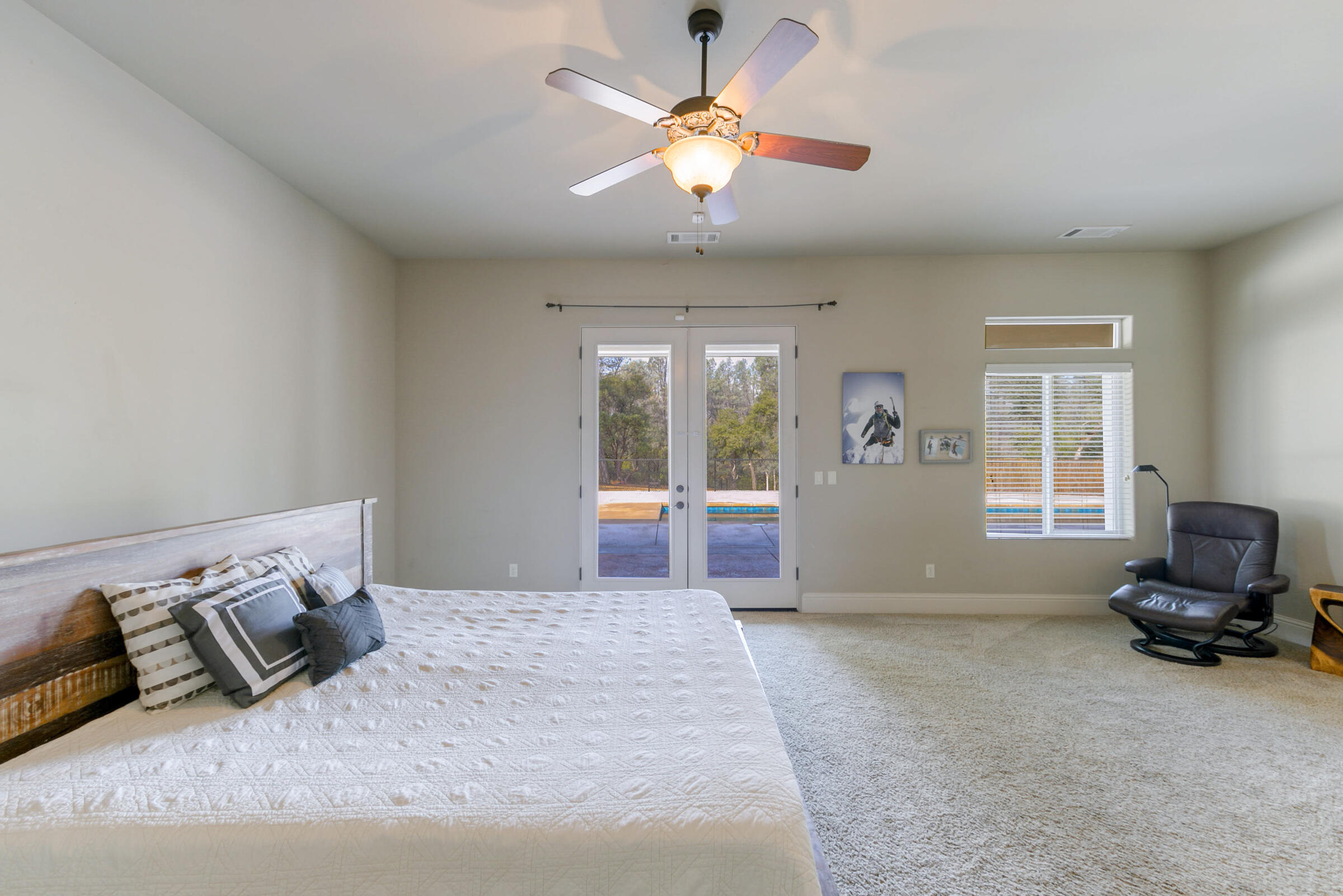 9184 Silver King Road Redding, CA 96001 - Photo 25 of 50 Master Bedroom