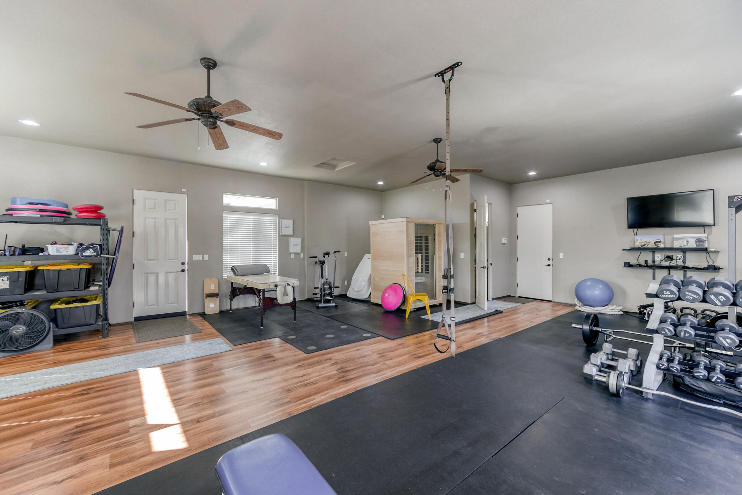 9184 Silver King Road Redding, CA 96001 - Photo 33 of 50 Sauna
