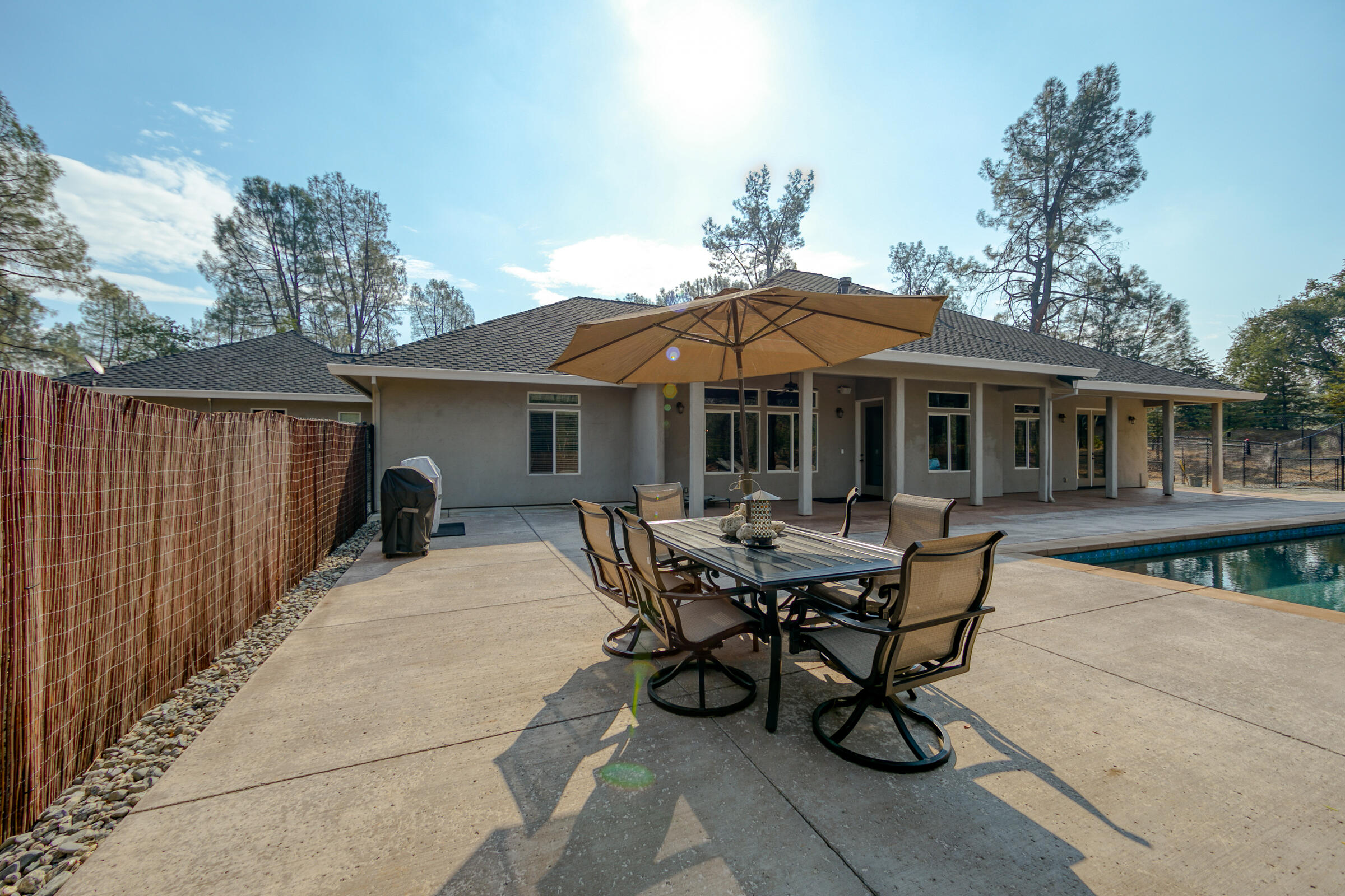 9184 Silver King Road Redding, CA 96001 - Photo 38 of 50 BBQ & Outdoor Dining