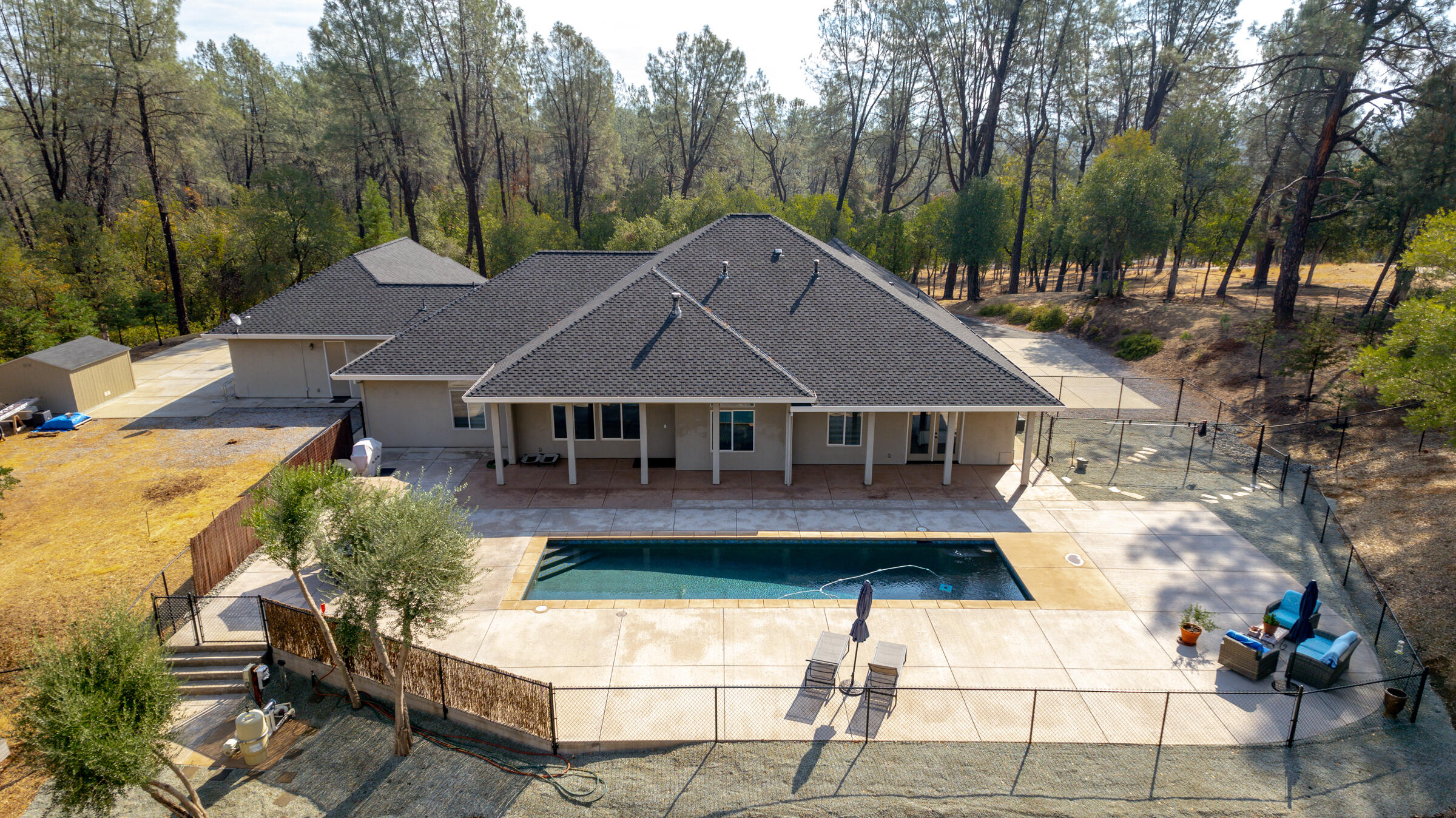 9184 Silver King Road Redding, CA 96001 - Photo 41 of 50 Exterior Backyard