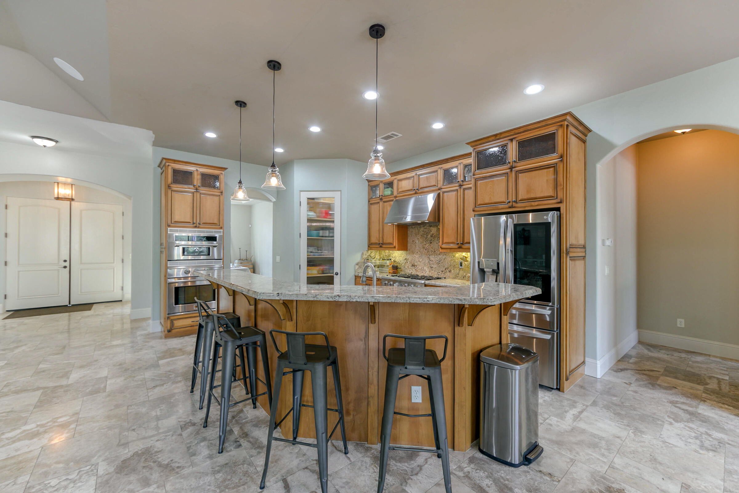 9184 Silver King Road Redding, CA 96001 - Photo 8 of 50 Gourmet Kitchen