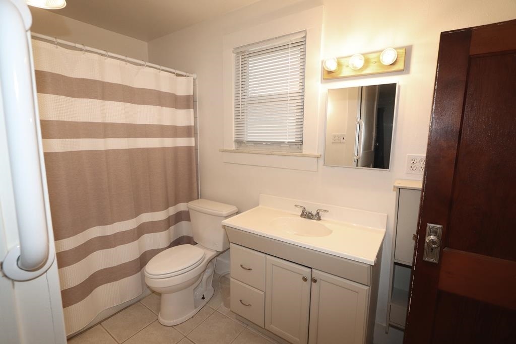 5469 East Potter Road Flint, MI 48506 - Photo 22 of 31 50129569-655db260-a23a-4409-b8cc-ca764384eb34.JPG