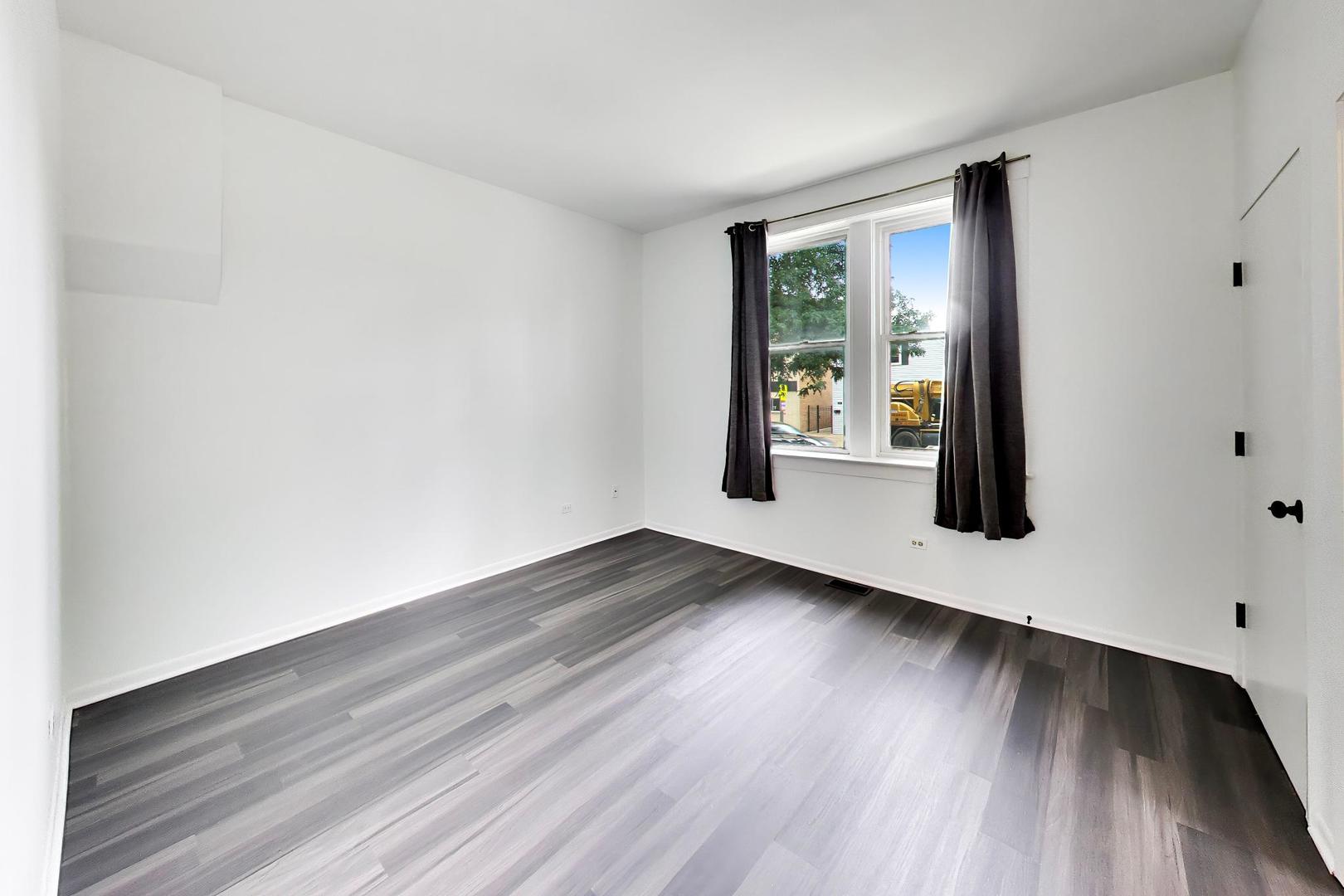 2811 Ridgeland Avenue Berwyn, IL 60402 - Photo 4 of 23 Gallery Image 4