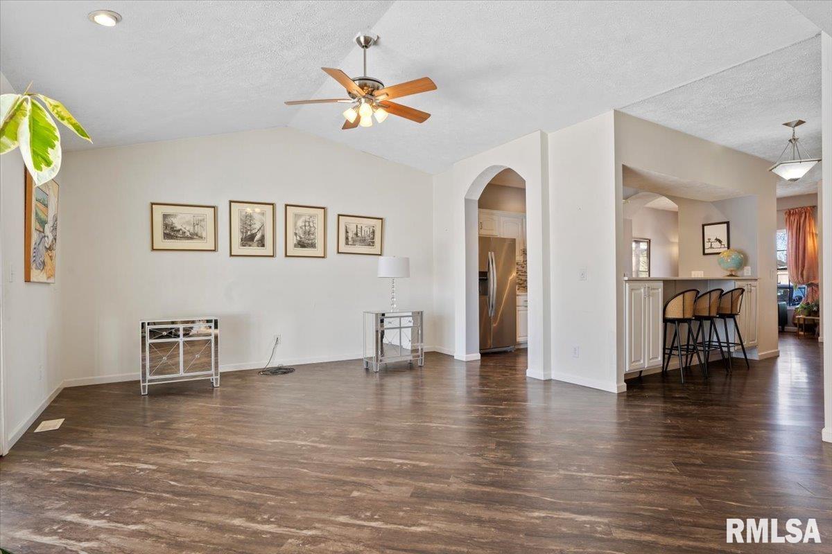 2919 Meadowbrook Road, Unit 1 Springfield, IL 62711 - Photo 8 of 29 Gallery Image 8
