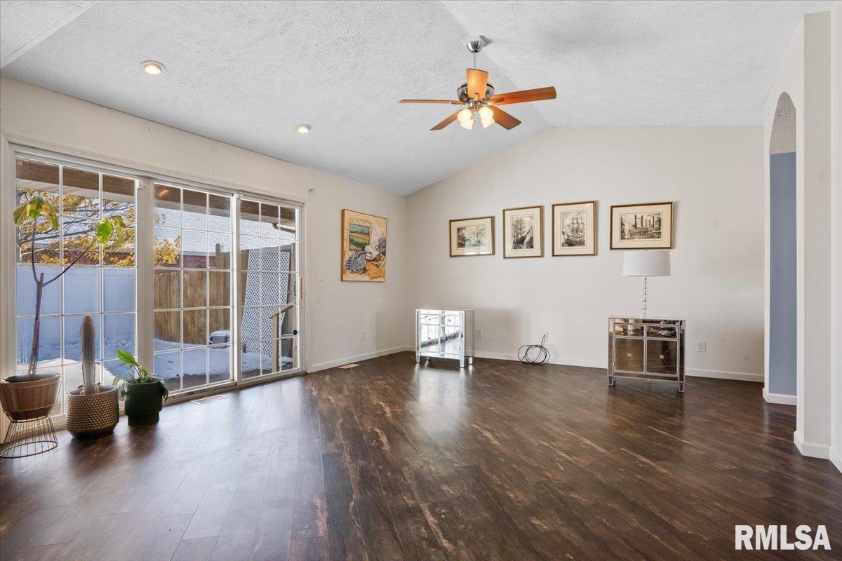 2919 Meadowbrook Road, Unit 1 Springfield, IL 62711 - Photo 10 of 29 Gallery Image 10