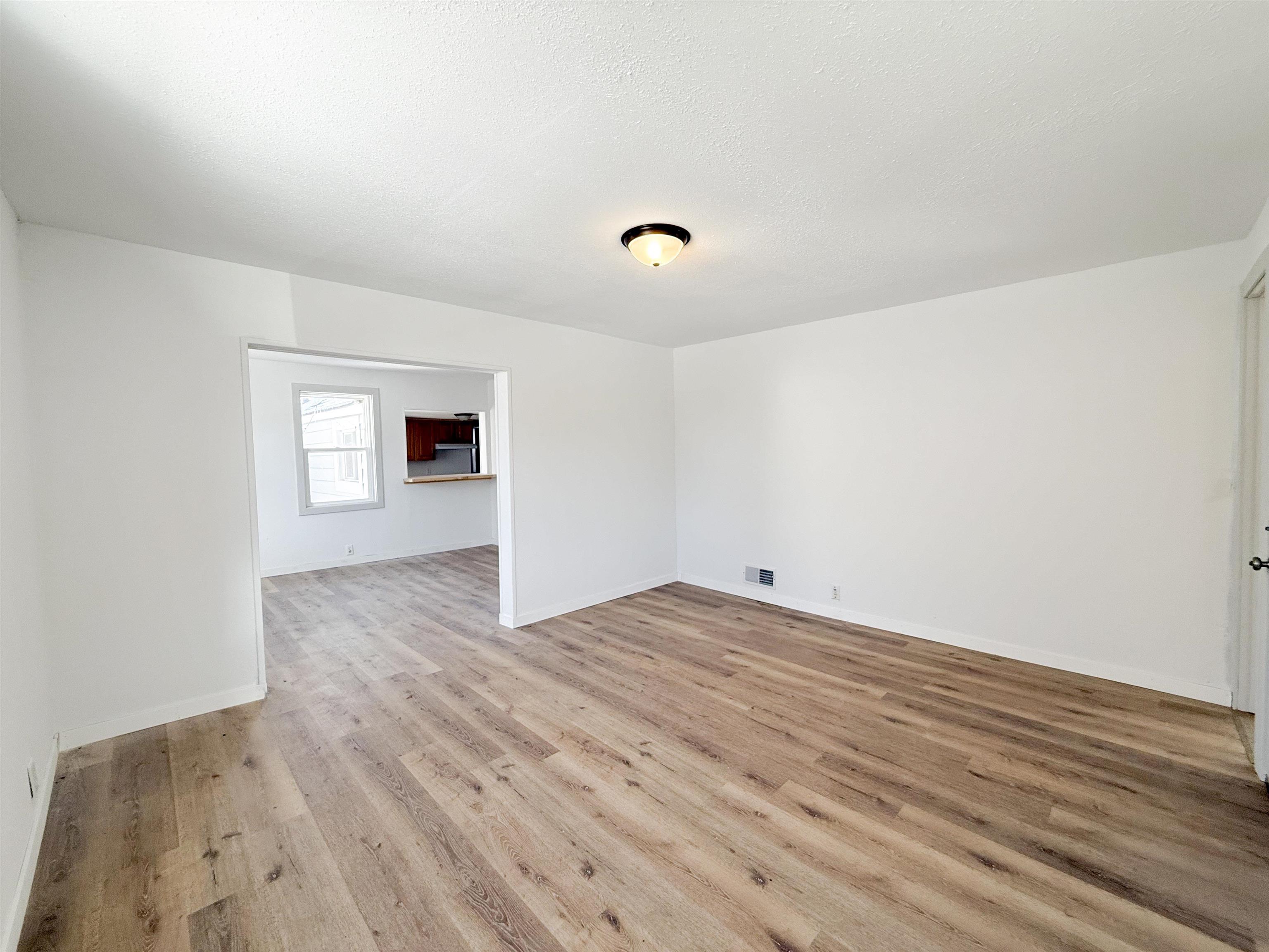 313 East Center Street Shawano, WI 54166 - Photo 2 of 20