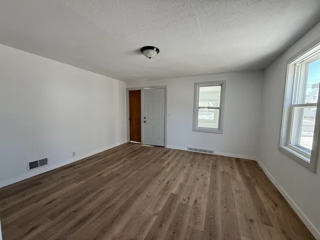 $184,900 | 313 East Center Street, Shawano, WI 54166