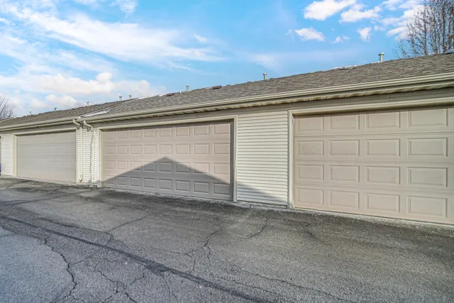 $257,500 | 1825 Dogwood Court, Crown Point, IN 46307