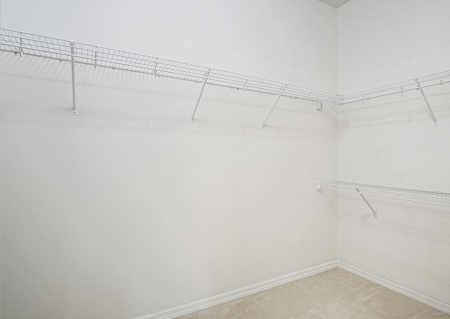 1639 Southwest Harbour Isles Circle, Unit 29 Port St. Lucie, FL 34986 - Photo 9 of 35 a view of a room