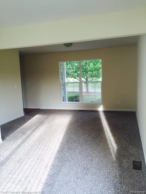 501 Utah Road Rochester Hills, MI 48307 - Photo 12 of 28