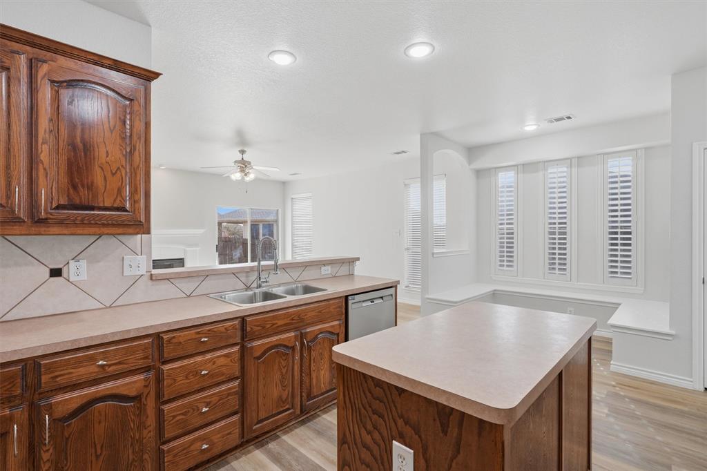 10986 Hawks Landing Road Fort Worth, TX 76052 - Photo 17 of 39